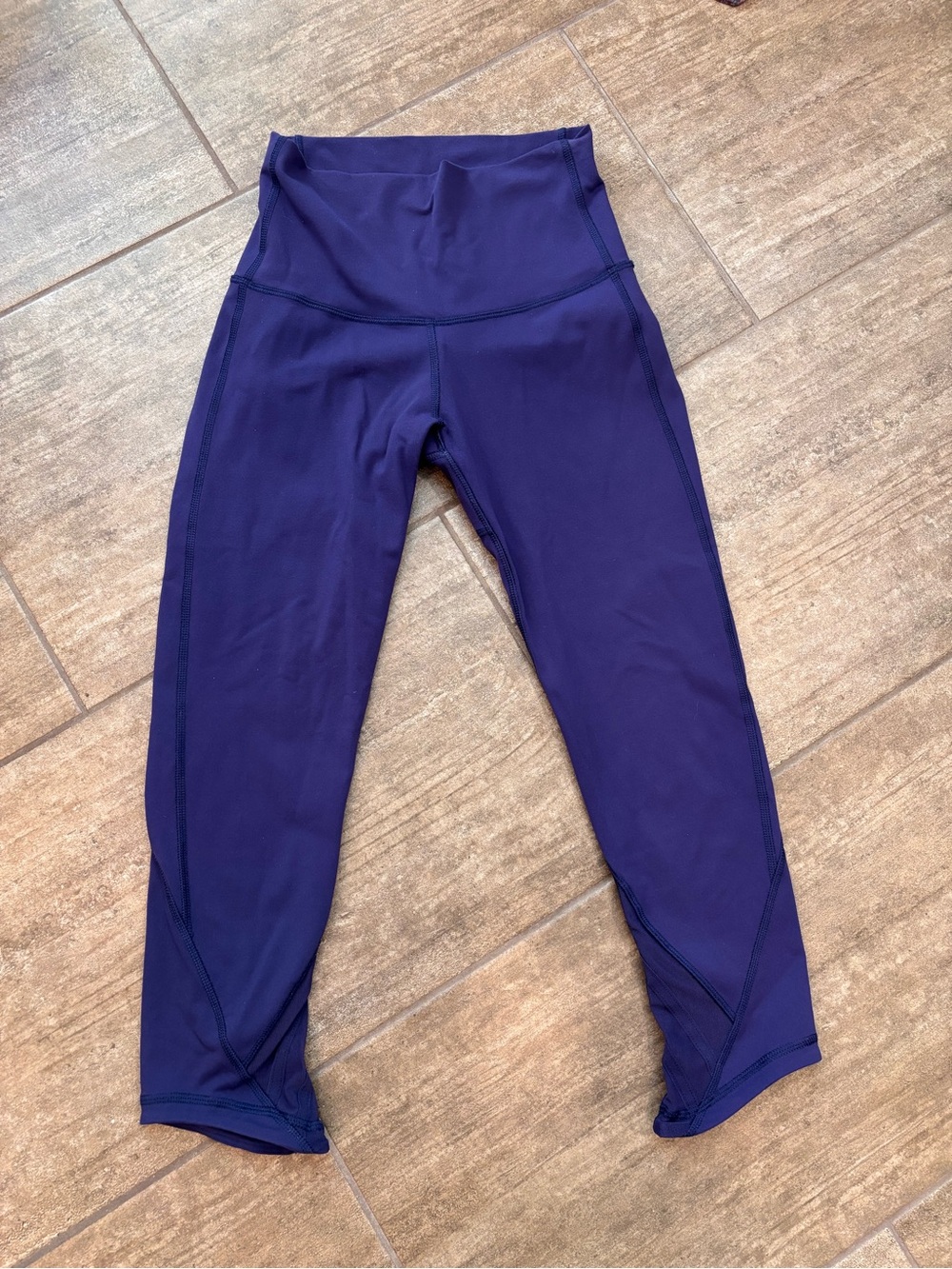 lululemon athletica blue crop leggings